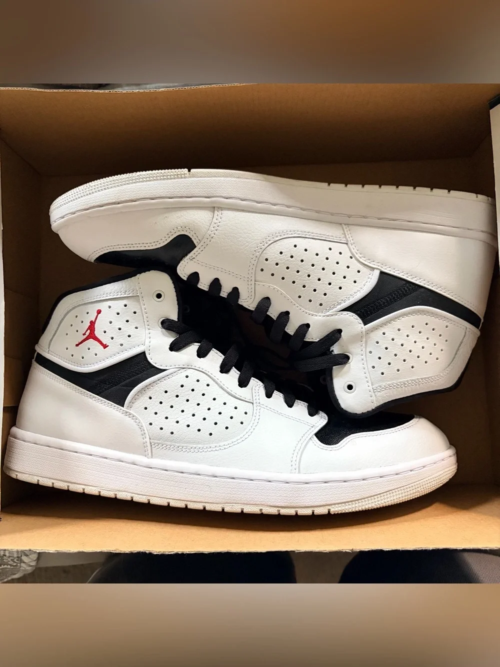 Jordan Access Sneakers  White / Gym Red - Black Jumpman